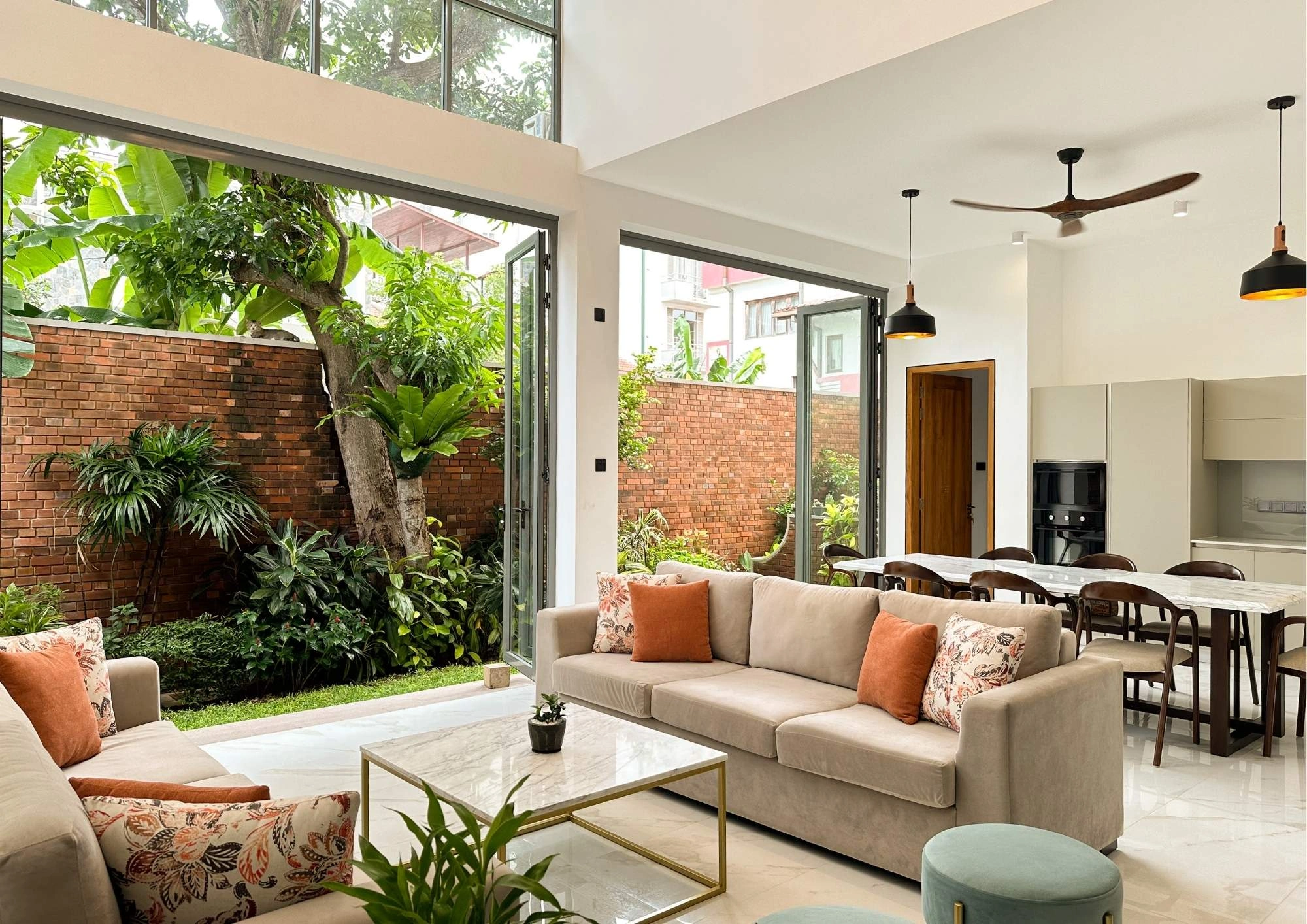 Residence - Image 6